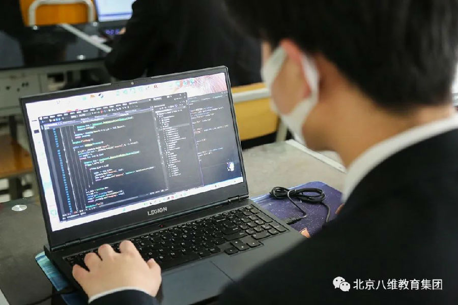 八维教育培训学校带你了解java工程师工作职责有哪些