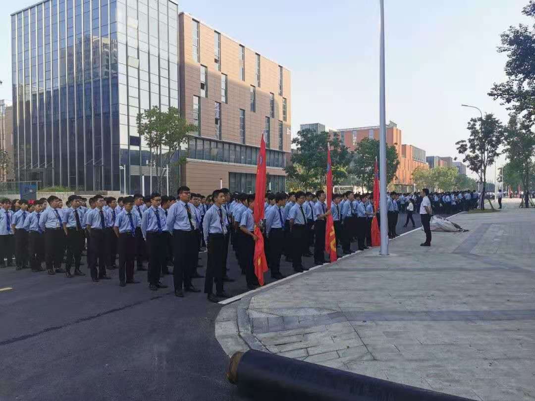 八维学校助力学子们优质职场就业逆风翻盘成就人生赢家