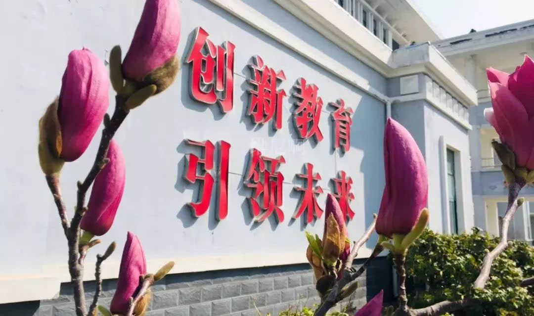 八维集团开启IT职业之路选择引导学生迈向IT领域巅峰