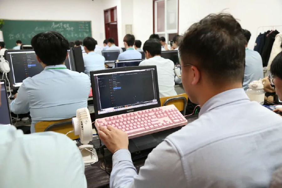 八维学院为学生提供网络安全学习平台打造网络安全先锋队