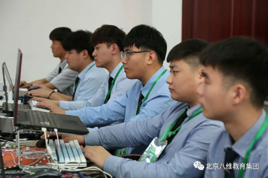 学习python编程开发工程师有哪些发展方向