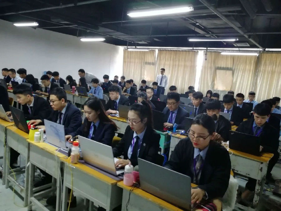 江苏宿迁八维教育职业学校锻造数字时代的IT技能人才点亮学生未来发展之路