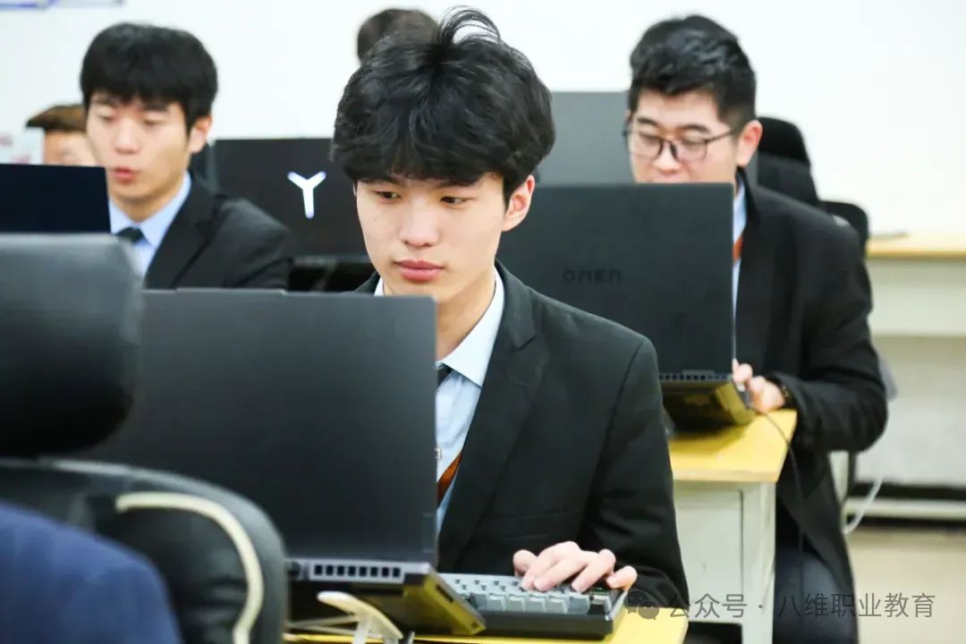 江苏宿迁八维学校AI领域的教育先锋打造卓越科技未来的先锋力量