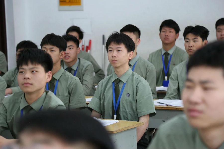 八维职业学校解锁互联网热门专业的新视角开启你的职业人生新篇章