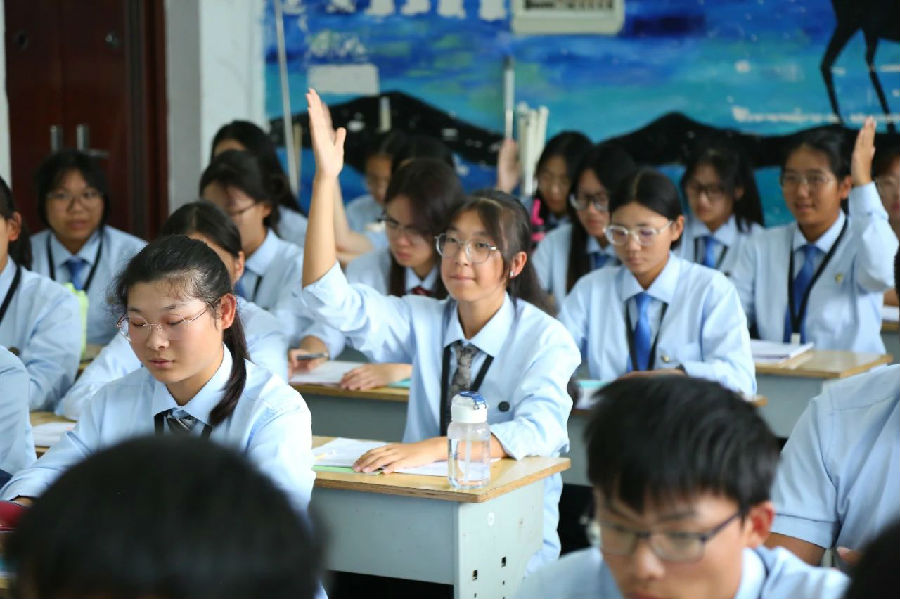 八维职业学校解锁数字技术的无限可能打造数字时代的精英人才