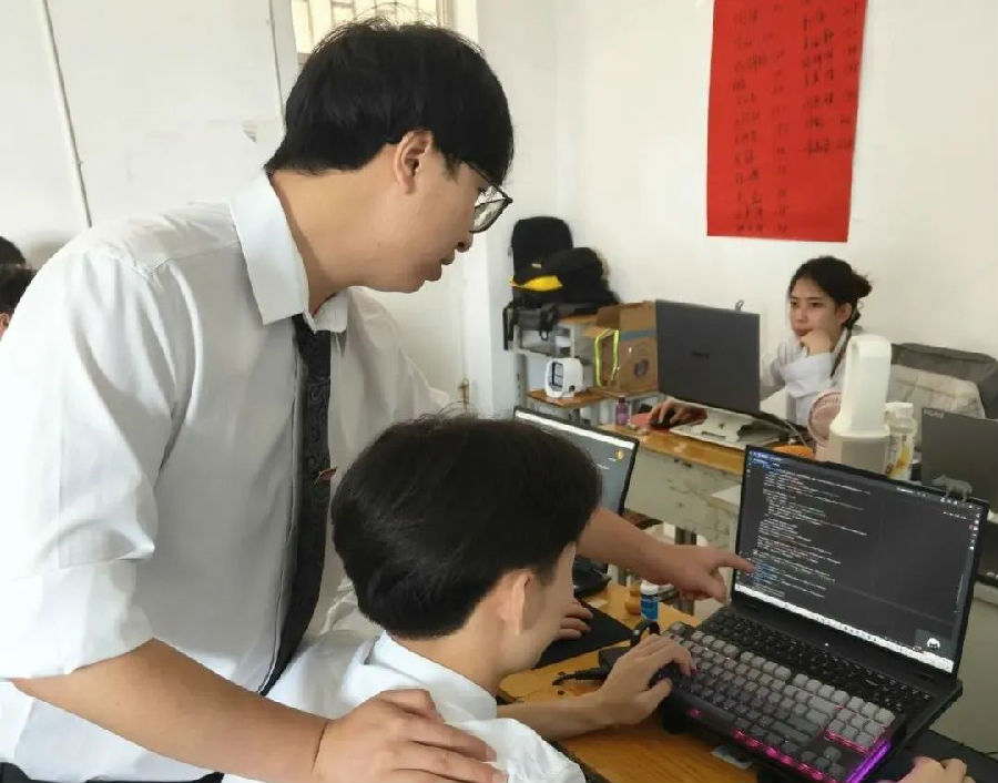 八维职业学校大数据专业风采绽放引领科技潮流解锁就业薪动力