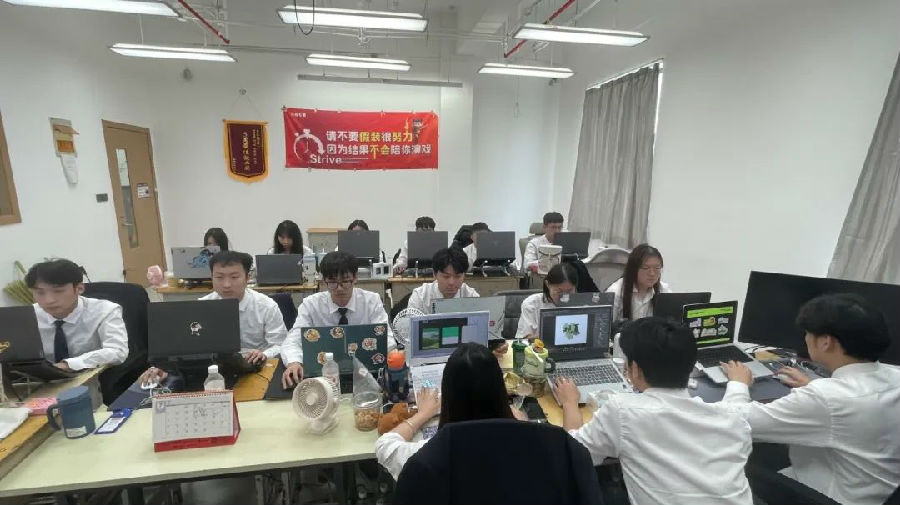 八维职业学校用震撼视觉征服力打造传媒领域的精英摇篮
