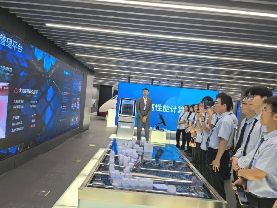八维职业学校扬起职业教育梦想之帆引领技能新风尚