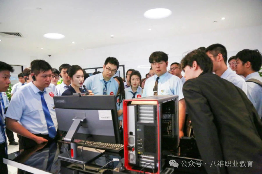 八维职业学校开启智慧职业新时代的华丽篇章点亮职业前行的新征程