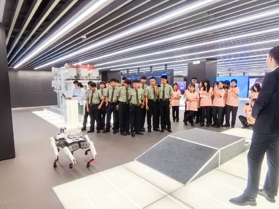 八维职业学校解锁人工智能未来新征程铸就行业AI精英人才