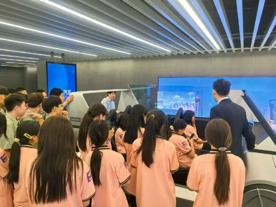 八维职业学校为年轻梦想搭建舞台共筑游戏开发精英人才黄金路