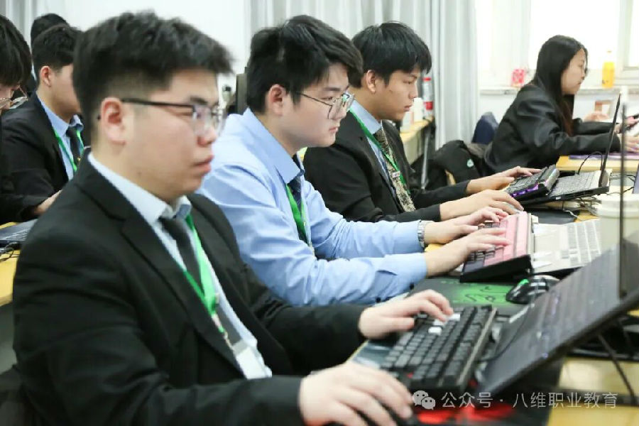 八维职业学校以心育薪优质就业硕果闪耀金秋