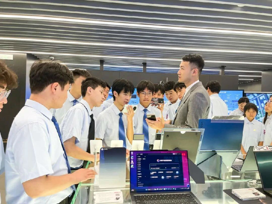 八维职业学校解读低空技术黄金就业图景培养未来无人机行业精英的摇篮