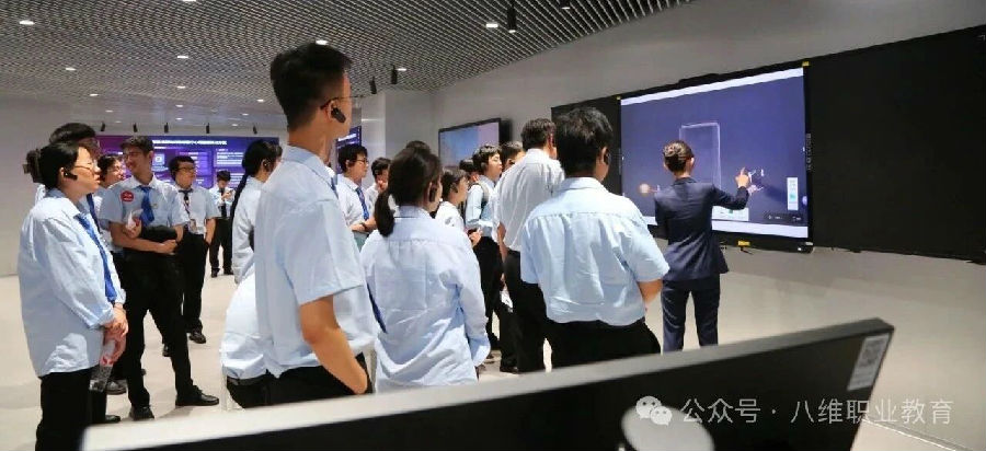 八维职业学校数字时代优质就业的黄金敲门砖打造智能制造时代的技术尖兵