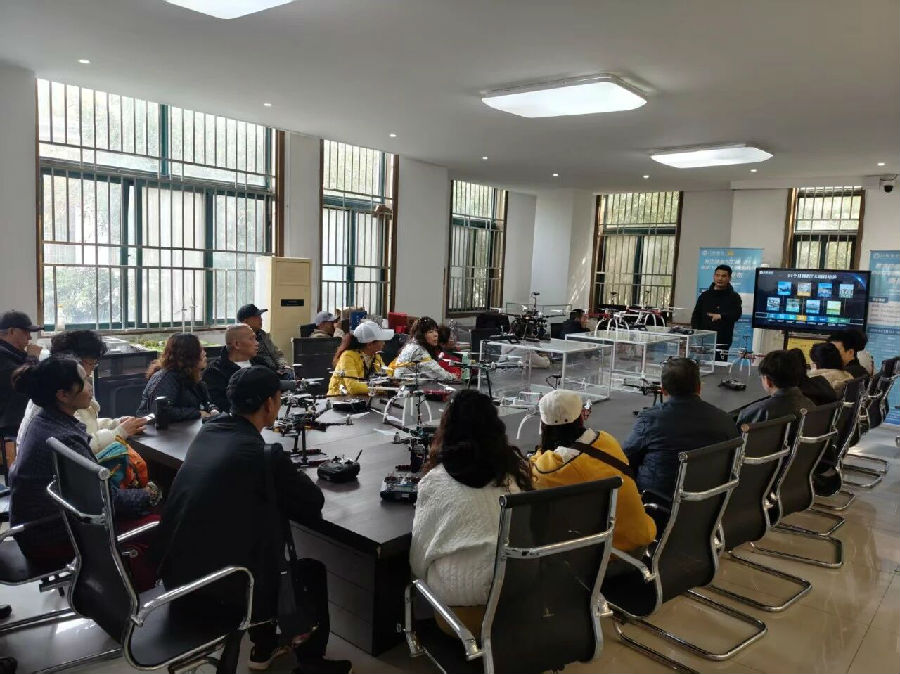 八维职业学校热门专业全线热招