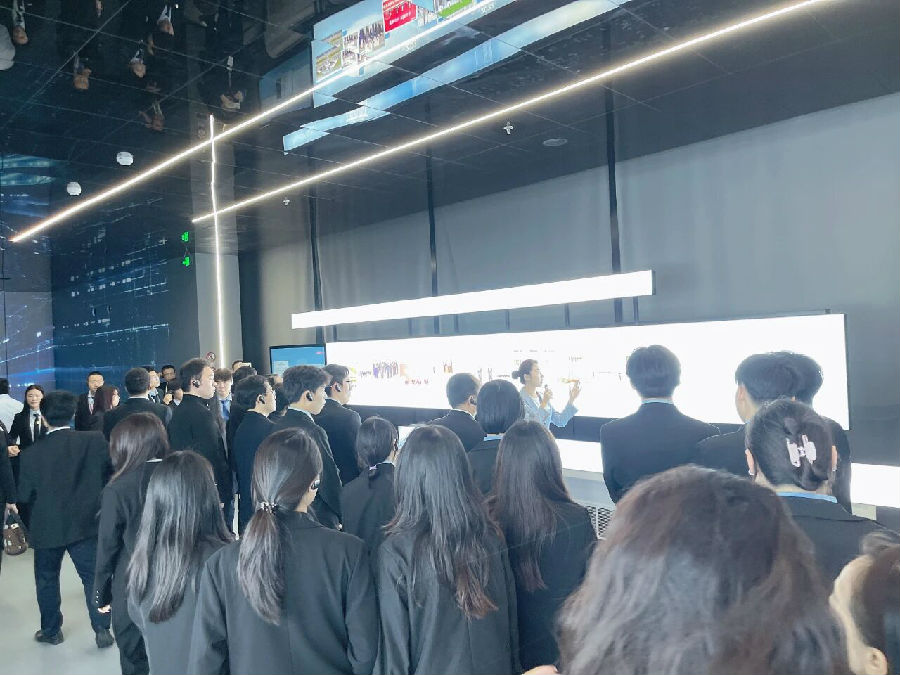 八维职业学校硬核技能筑梦优质职场择校就业一步到位