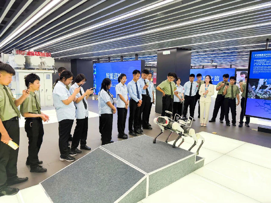 八维职业学校带你提前解锁未来职业密码抢占新质生产力风口红利