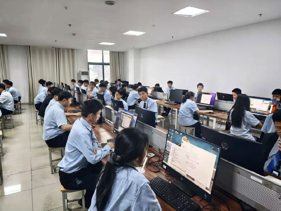 八维职业学校解码数字化时代人才红利开启未来复合型精英人才黄金时代