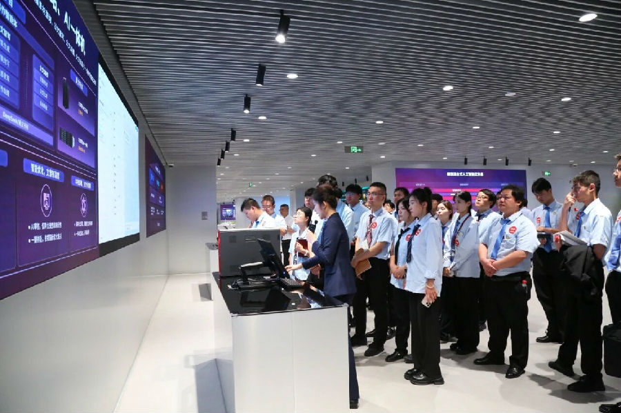 八维职业学校解码数字化时代人才红利开启未来复合型精英人才黄金时代