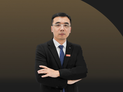 八维职业学校低空技术与工程专业武老师